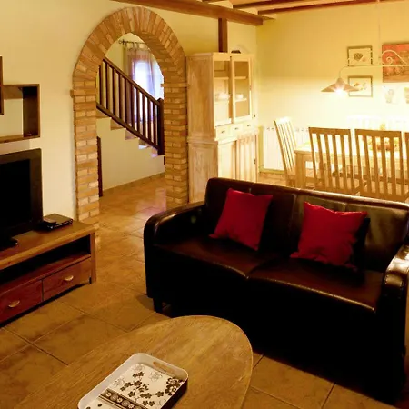 Casas Ordesa Y Casa Altemir منزل ريفي